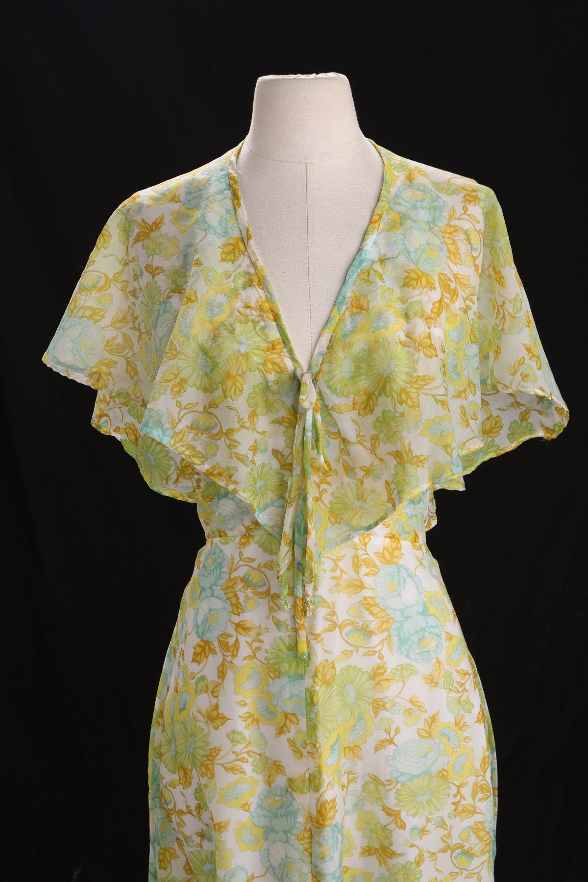 RESERVED - 1970s Summer Dress - Floral Print - Long - Halter Neck - Back Zipper Closure