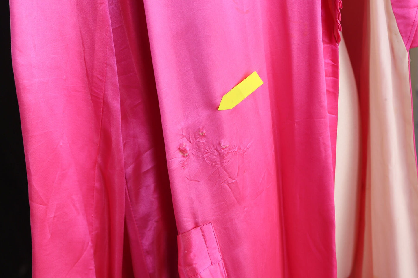 Women Pink Nightgown embroidered Robe - Er a 1940s - 1950s - Made in Japan