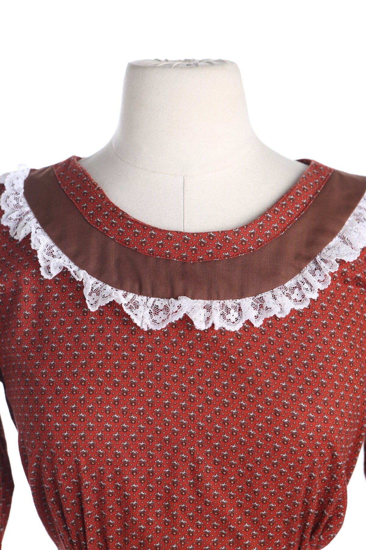 70s Women Prairie Dress - White Lace Collar Details