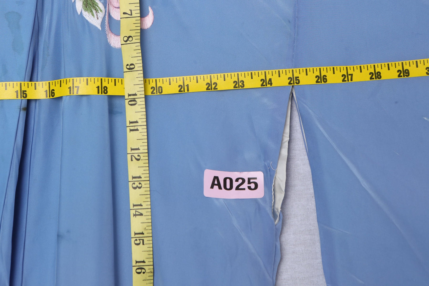 Vintage Blue Kimono Robe with Flower Embroidery Designs