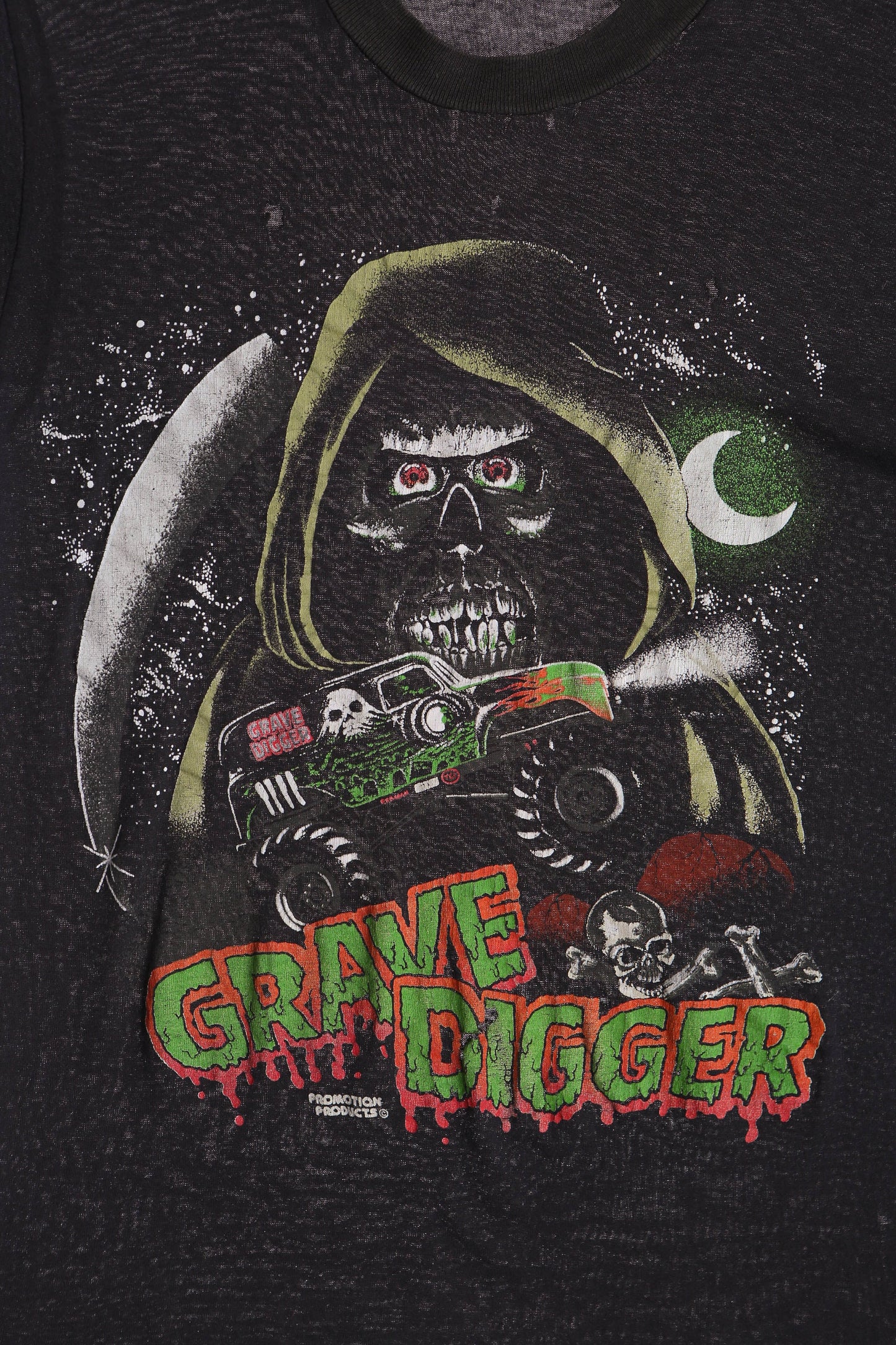 Grave Digger Black Graphic T-shirt - Monster Truck
