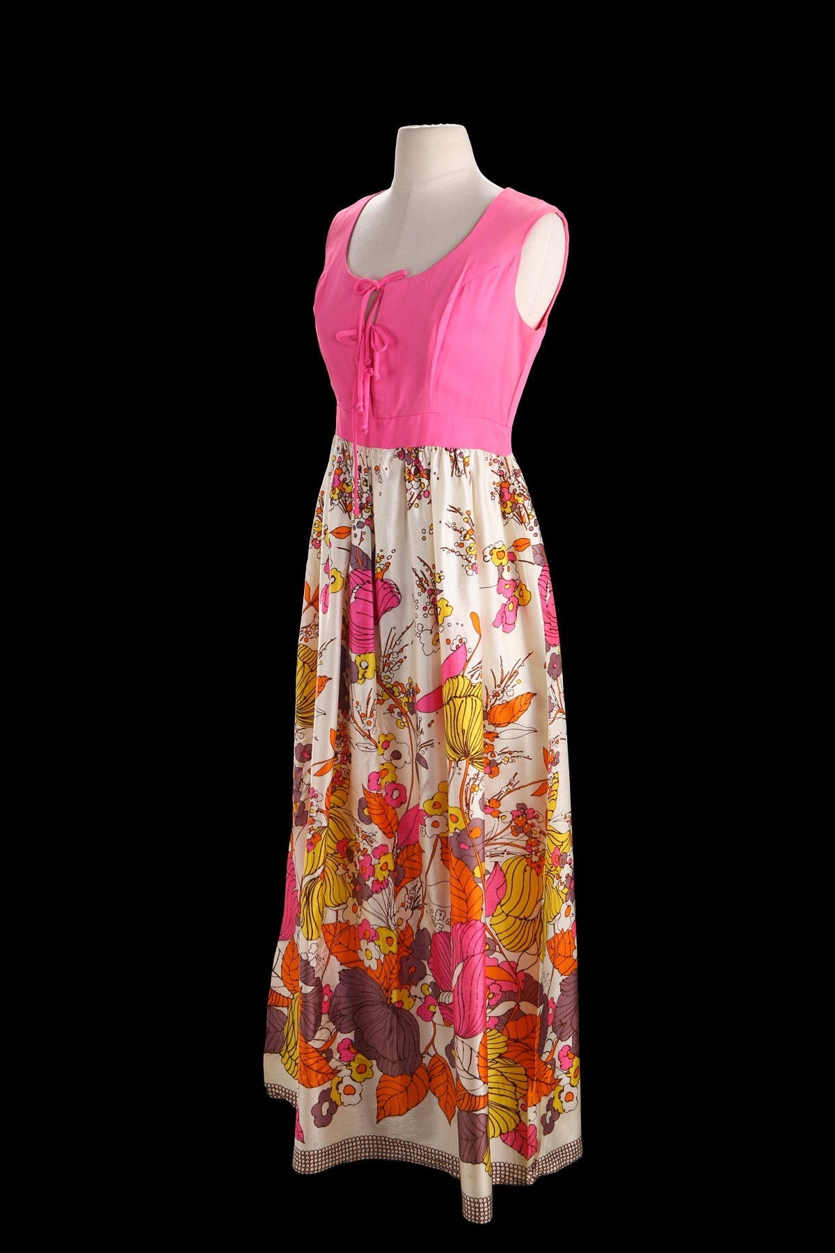 70s Summer Dress with Plants Print Details and Chest Ties Closure