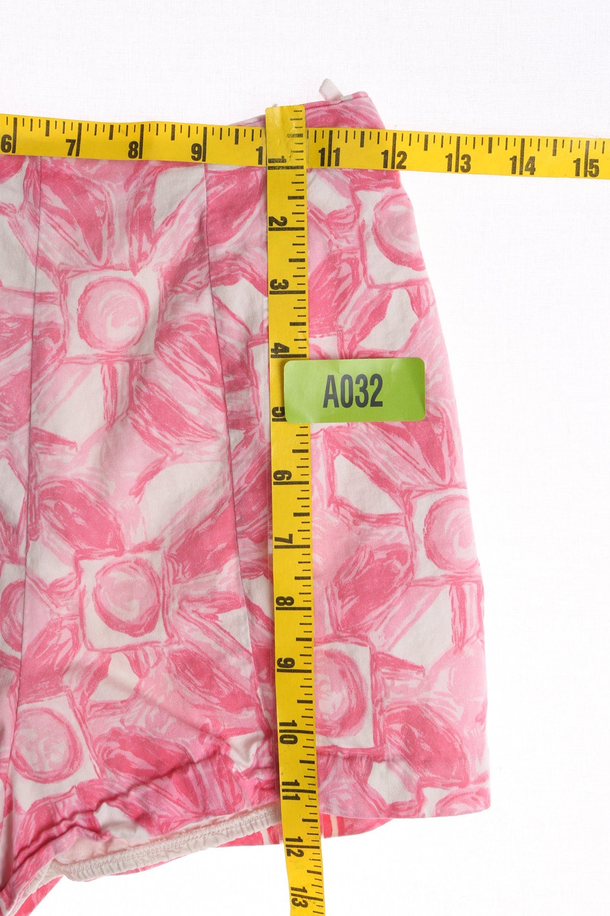 Vintage Women Pink Swim / Beach Shorts - Era 1940s - 1950s