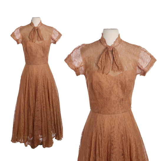 Vintage Brown Lace Dress - Floral Fabric Design - Era 1940's - 1950's