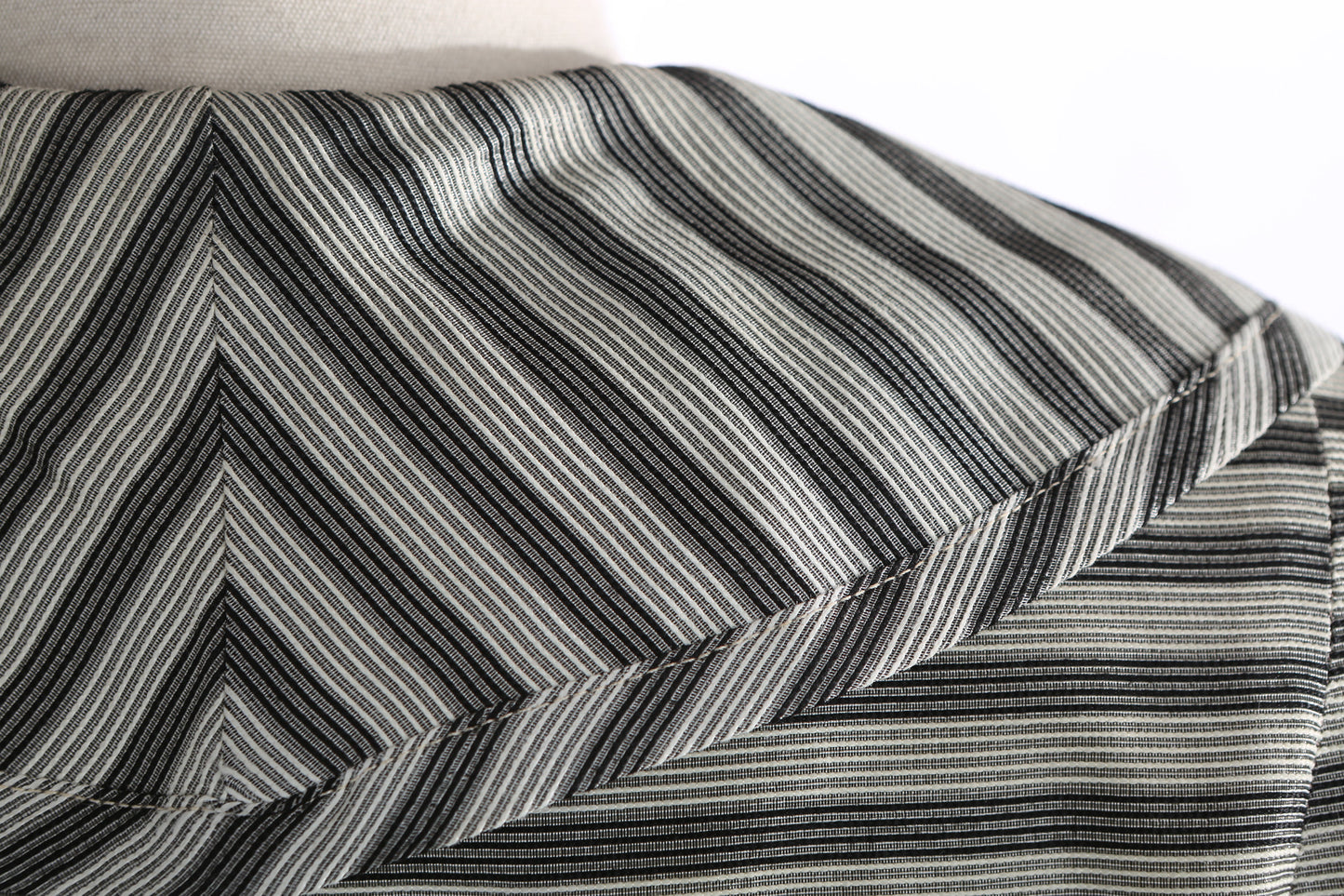 Vintage Women Casual Coat - Striped Fabric Pattern / Era 1950's - 1960's