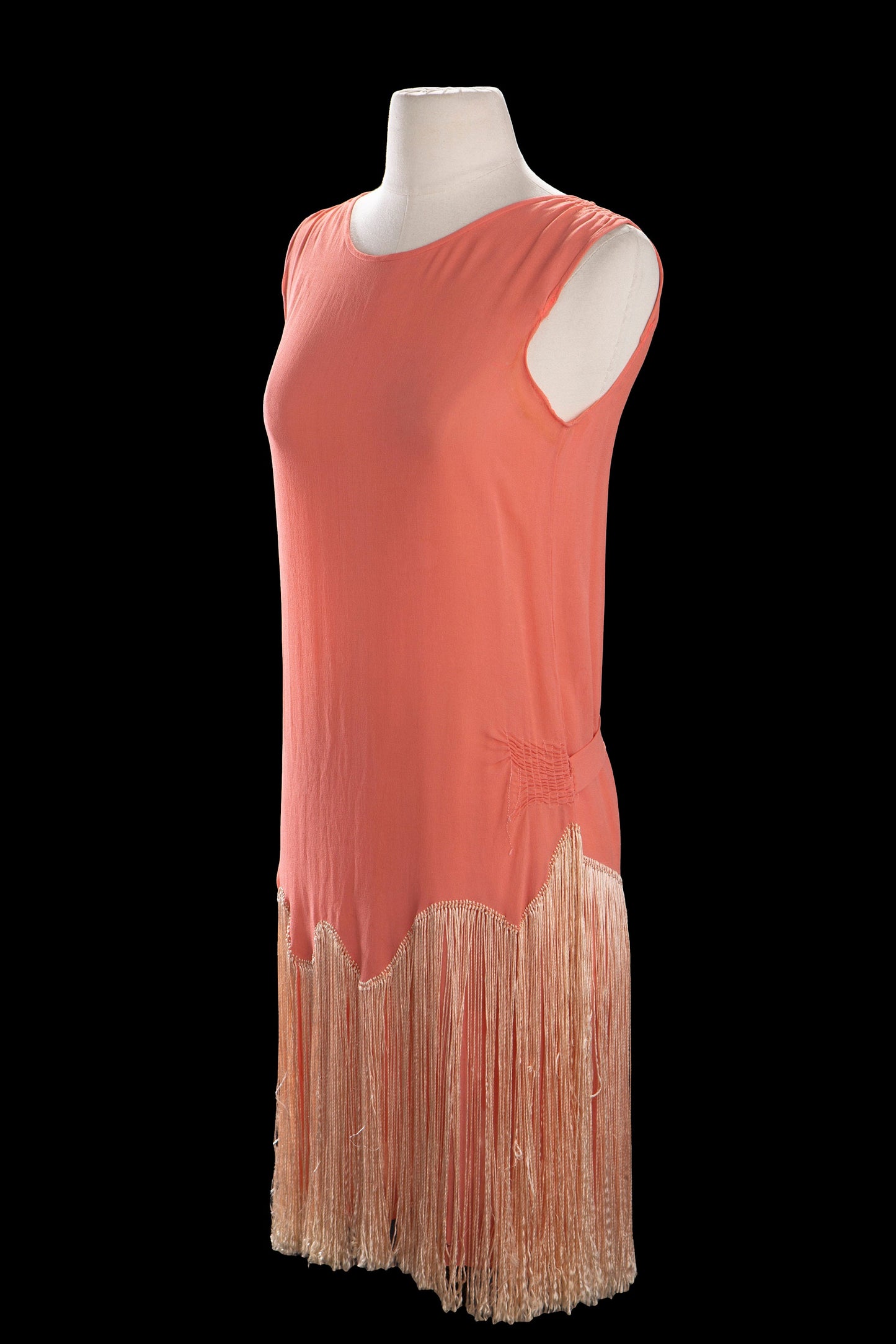 Vintage Flapper Dress with Bottom Fringe Detail - Era 1920s - 1930s