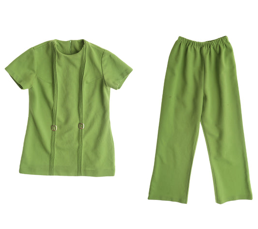 Vintage 1970s Women Green Casual Poly Suit