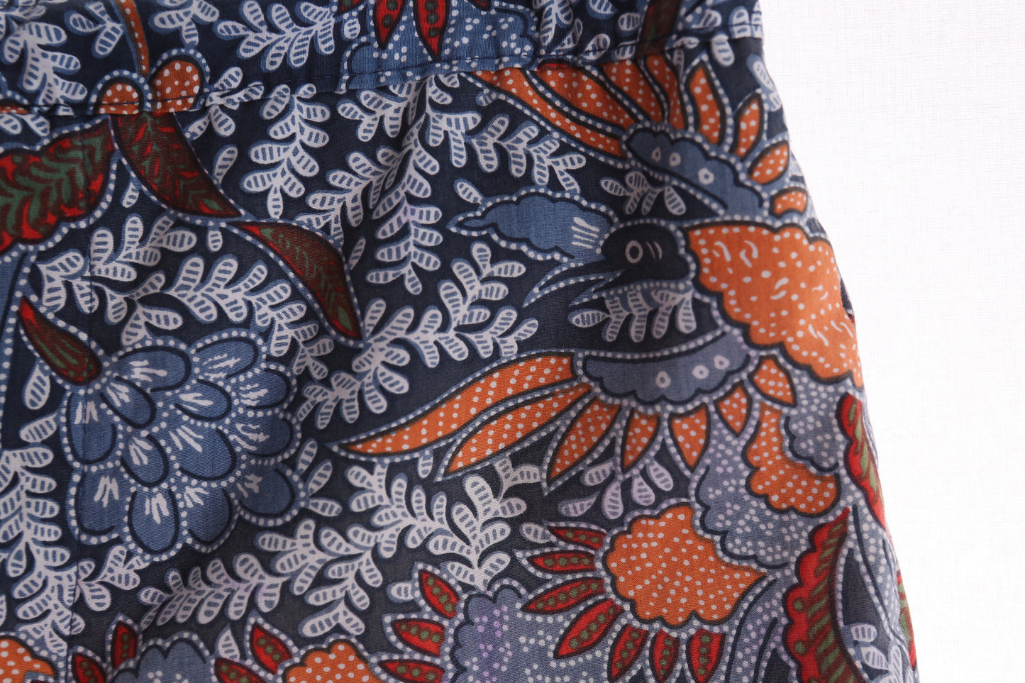 Vintage 1970s Hawaiian Floral Print Men Shorts