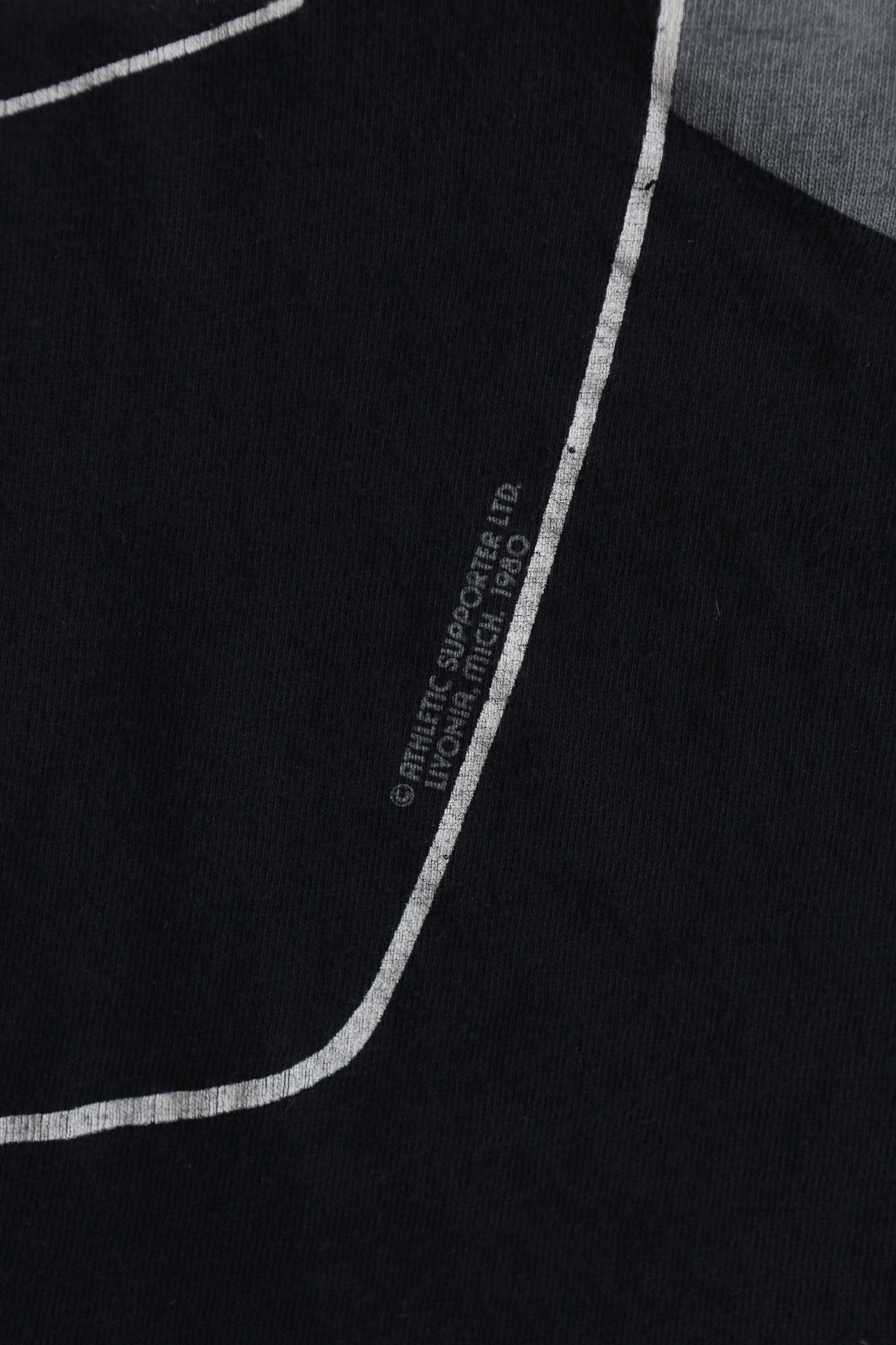 Vintage Tuxedo Graphic T-shirt - Hanes label - Hawaii Print - Era 1980s - 1990s