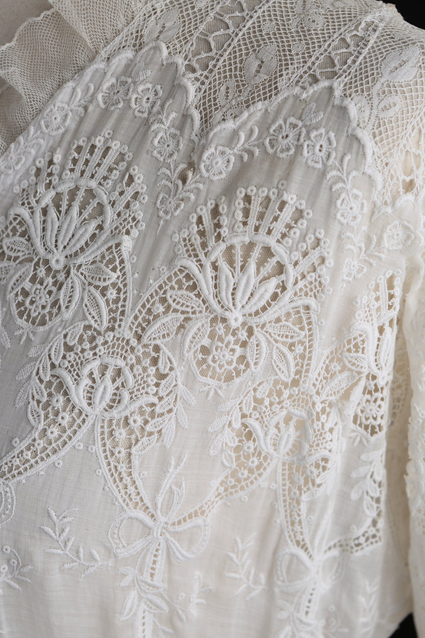 Vintage White Embroidered Summer Dress - Era 1930's to 1940's