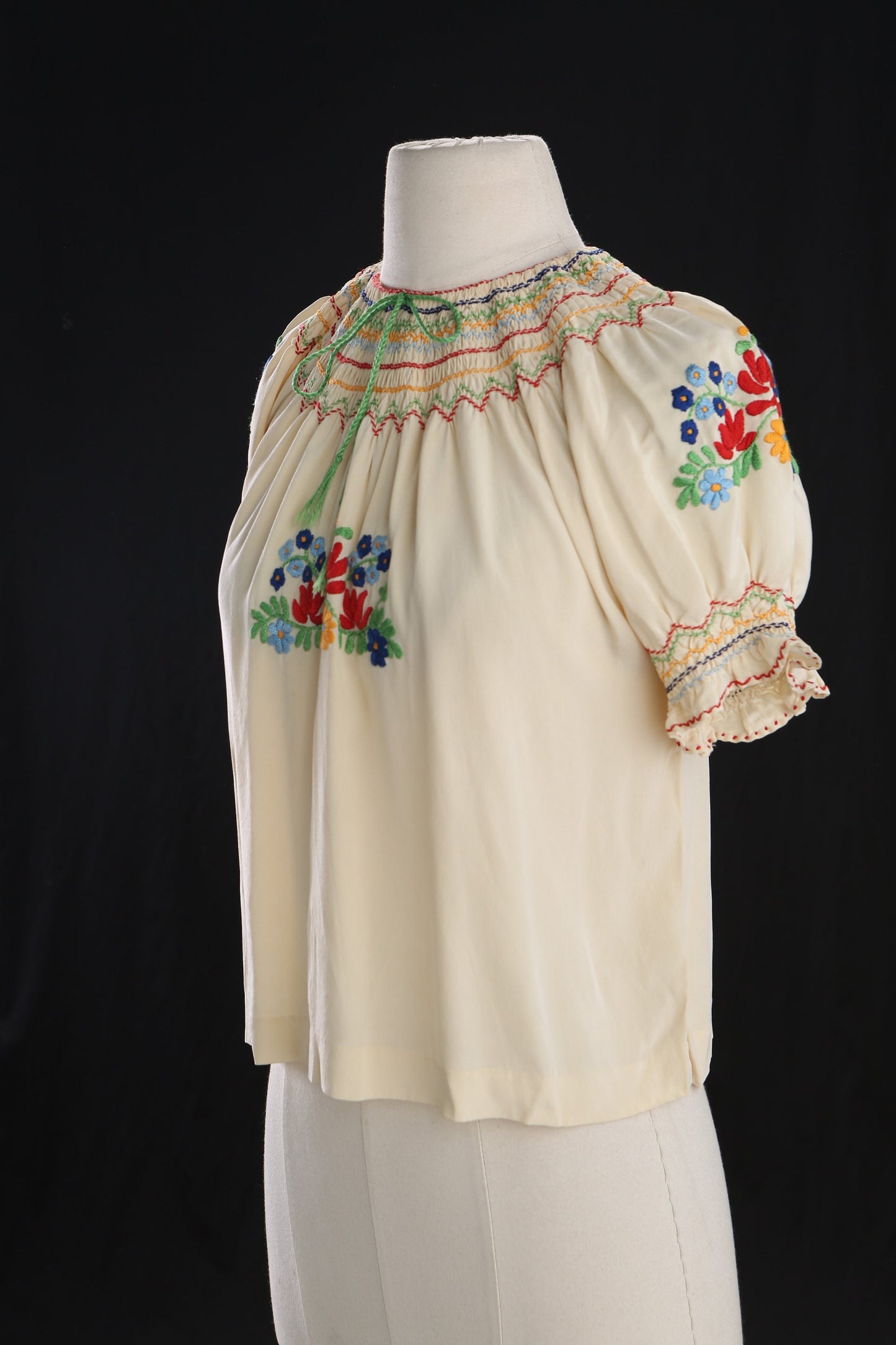 Vintage Floral Embroidered Blouse