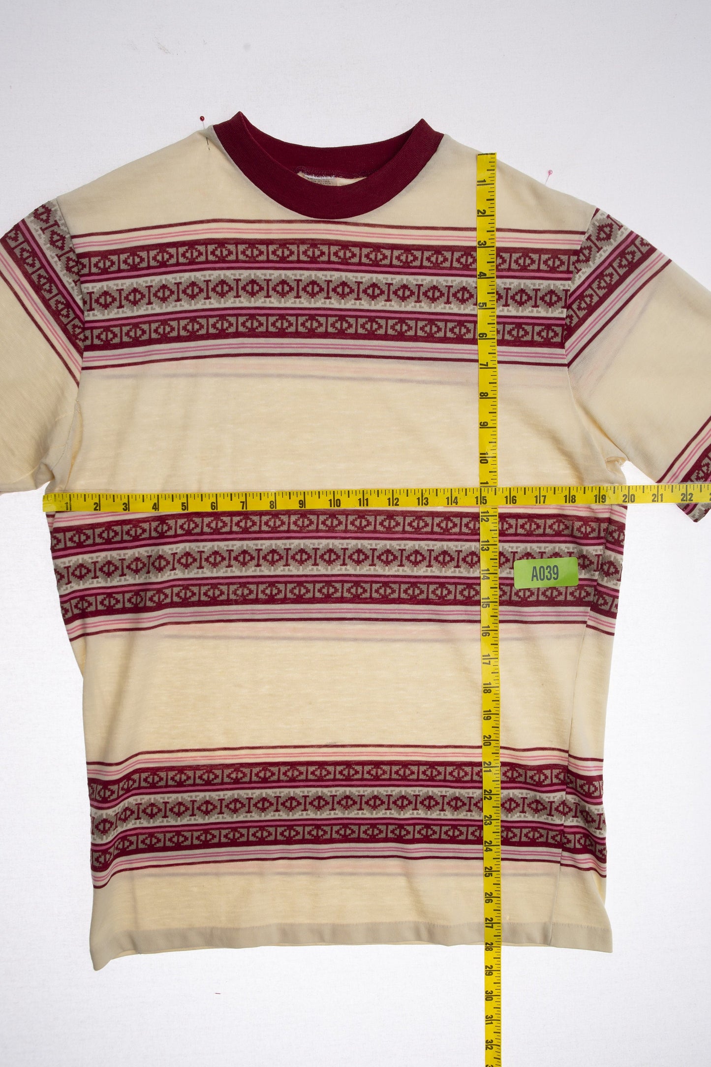 Vintage Geometric Print Crew Neck Beige T-shirt - Era 1960's - 1970's