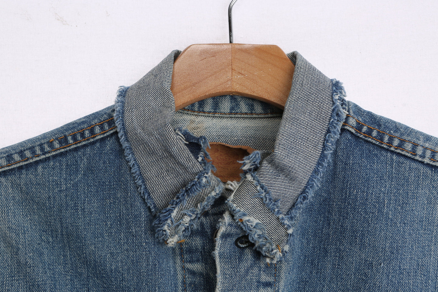 Vintage Levi's Distressed Denim Jacket - Era 1970s - 1980s