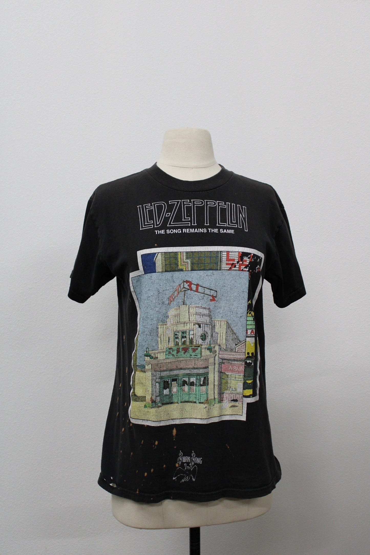 Led zeppelin vintage t-shirt the song remains the same swan song tennessee river label rare vintage black bleached