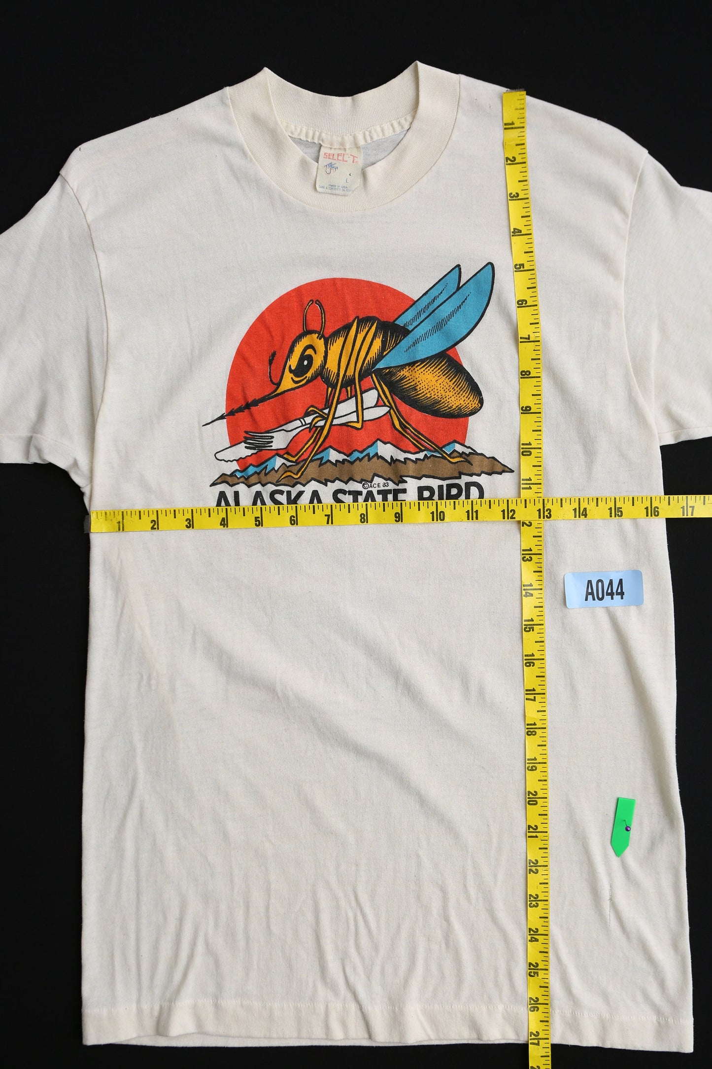 Vintage Graphic T-shirt with Laska State Bird Print