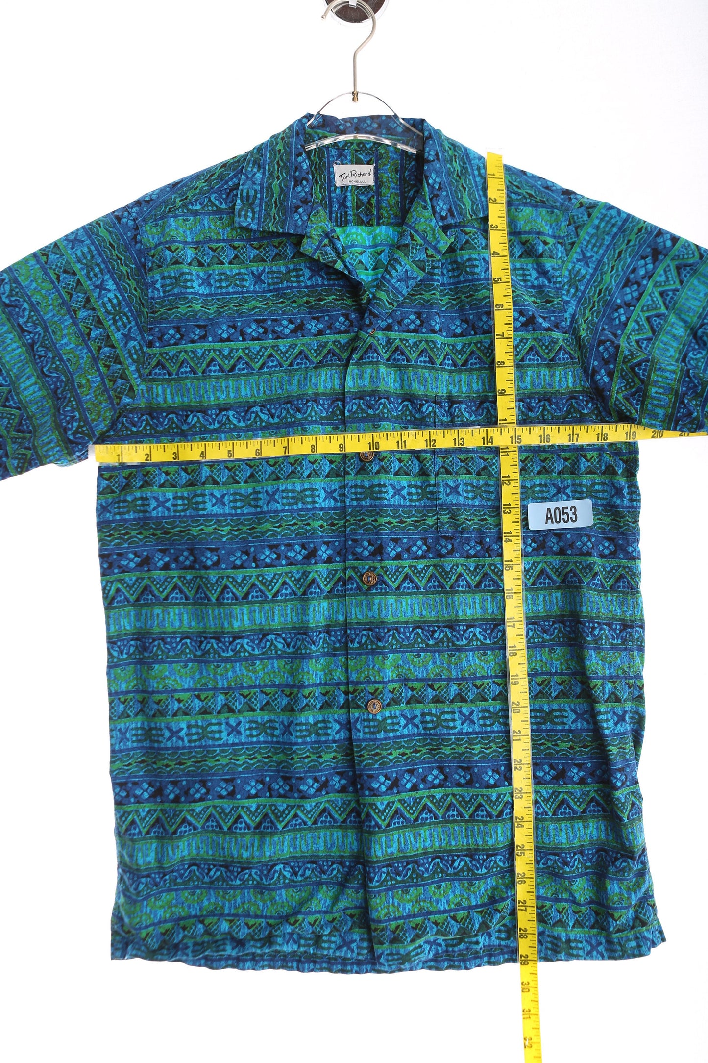 Vintage Men's Hawaiian Shirt by Tori Richard Honolulu / Estimated Era: 1950's - 1960's