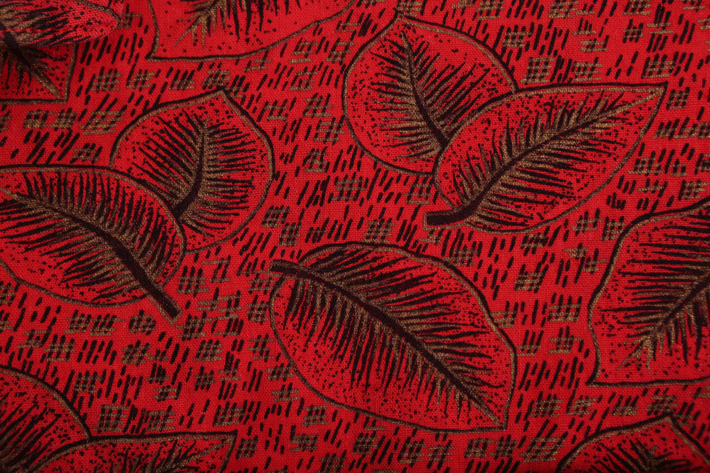 Vintage Women Red Cotton Top with Feather Print Details / Era 80s - 90s