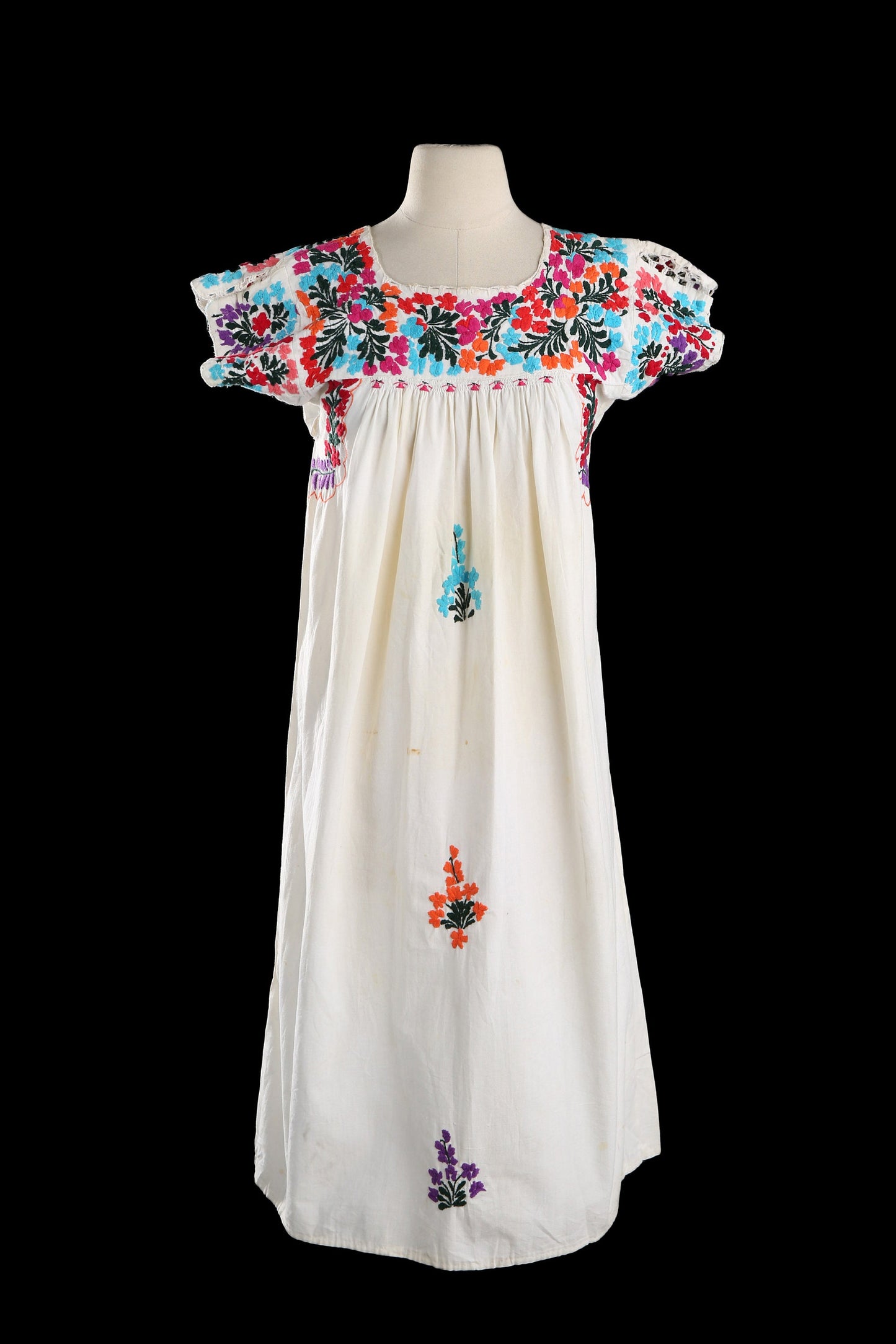 Vintage Women White Floral Embroidery Dress