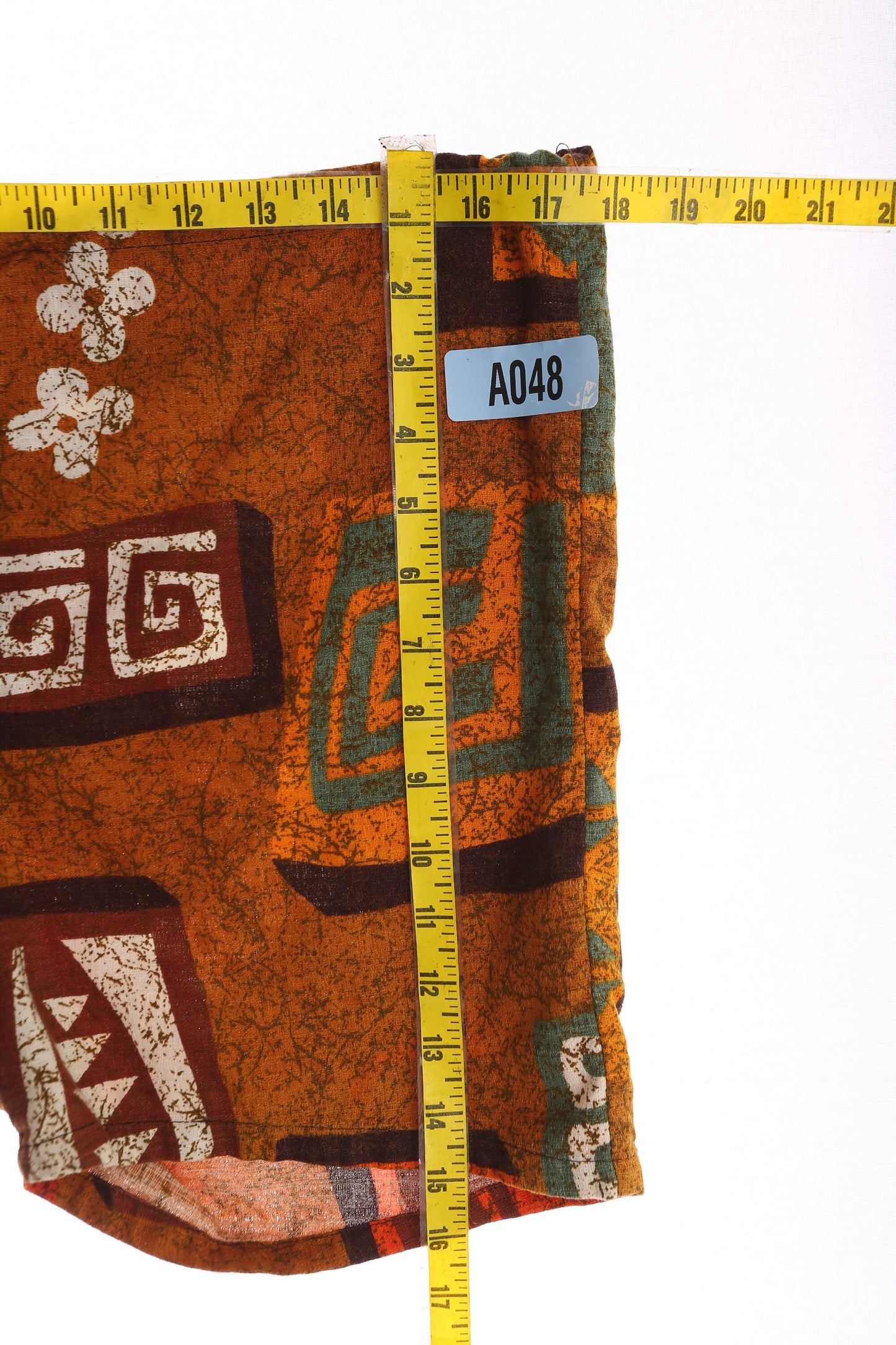 Vintage Men Brown Hawaiian Shorts / Era 1960's - 1970's