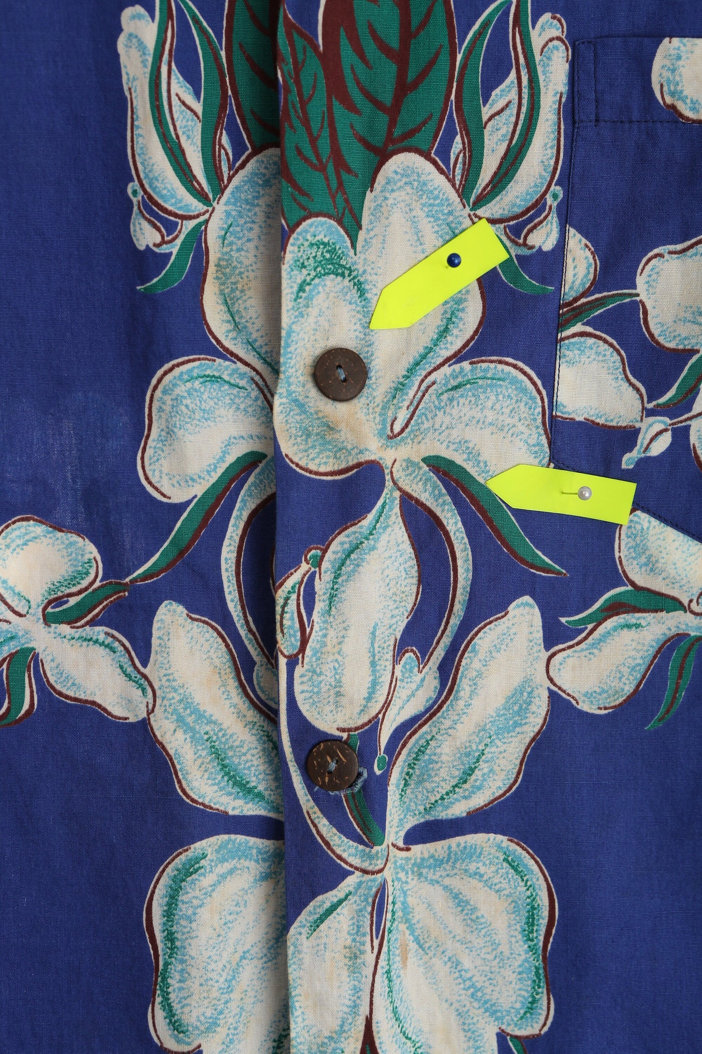 Vintage Men's Blue Hawaiian Shirt with Wooden Buttons / Estimated Era: 50s - 60s