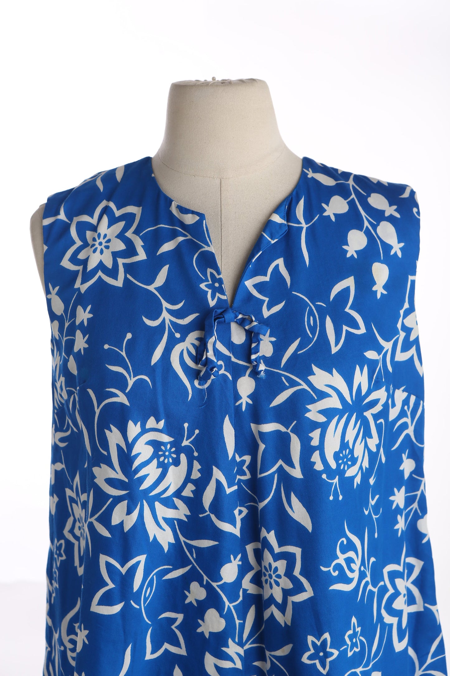 Vintage Blue Floral Print Sleeveless Hawaiian Dress / Made in Hawaii by Hawaiian Paradise