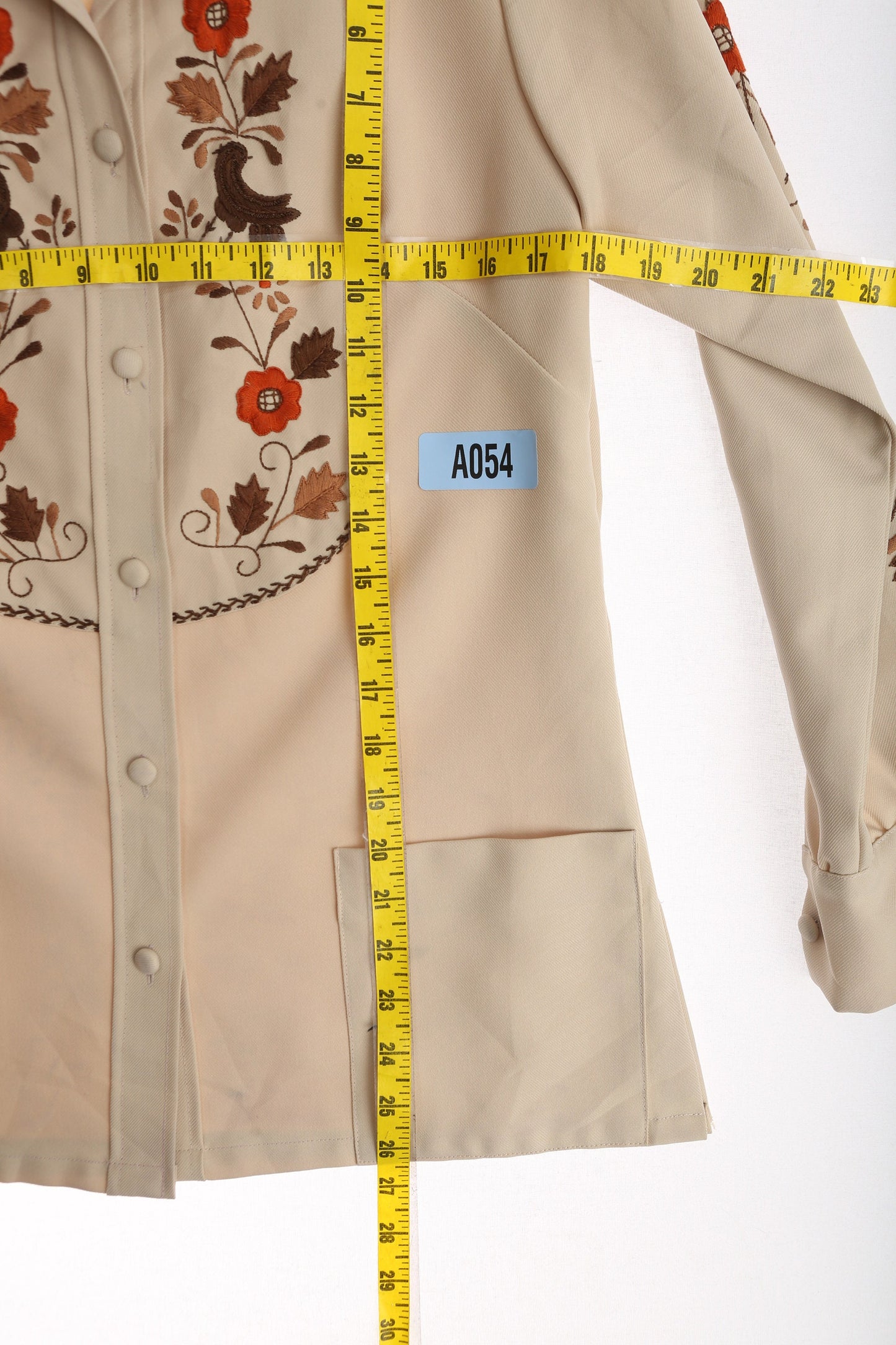 70s Women Mod Poly Bouse with Embroidered Floral Designs