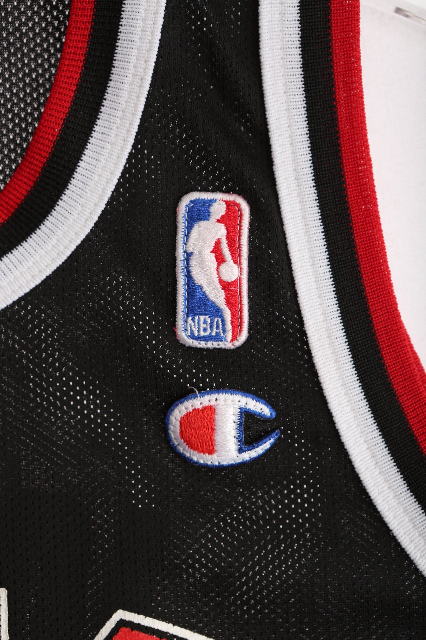 Vintage Champion Black Basketball Jersey / Chicago Bulls 23