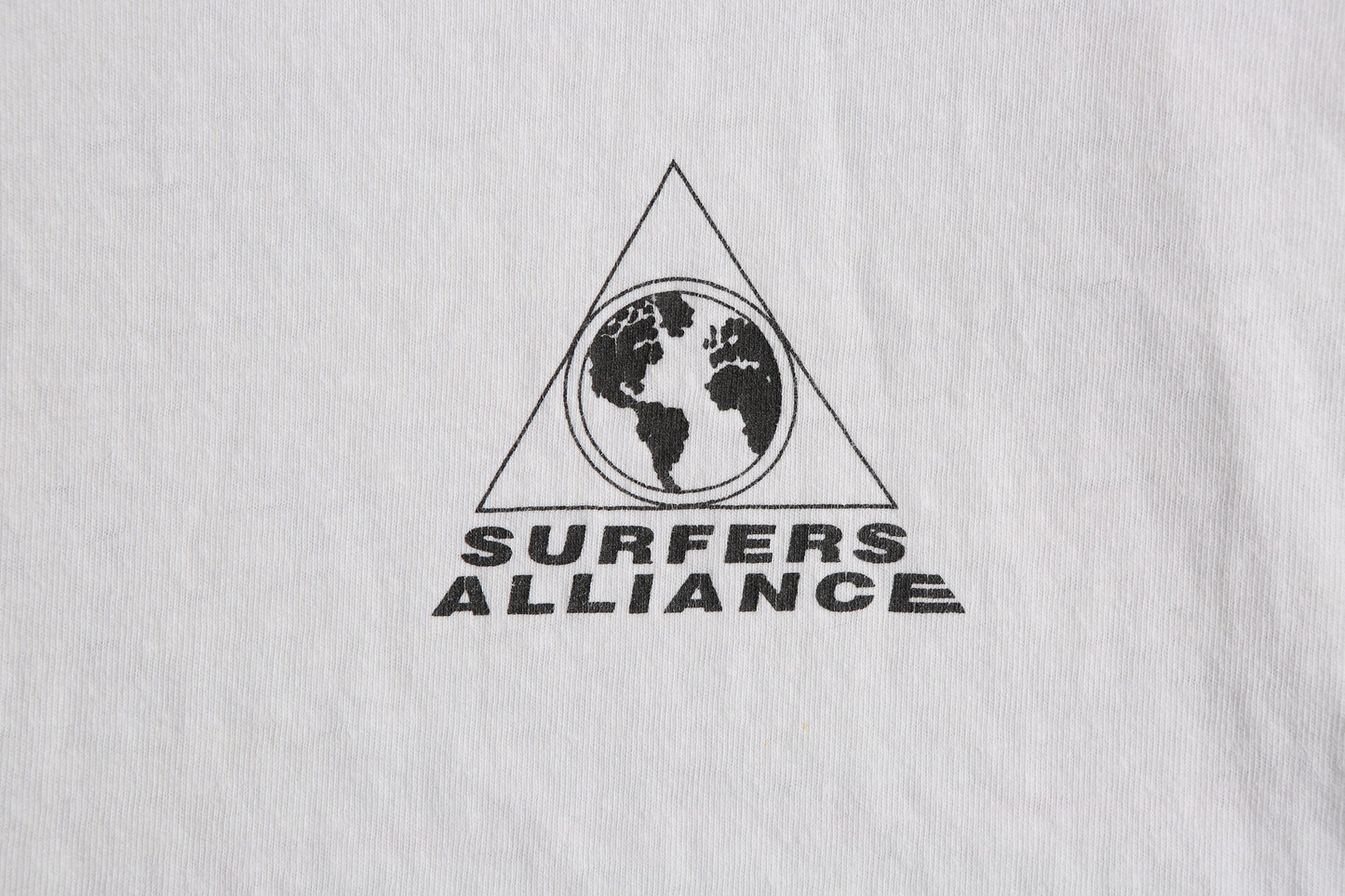 Vintage Surfing Graphic T-shirt / Surfers Alliance Print