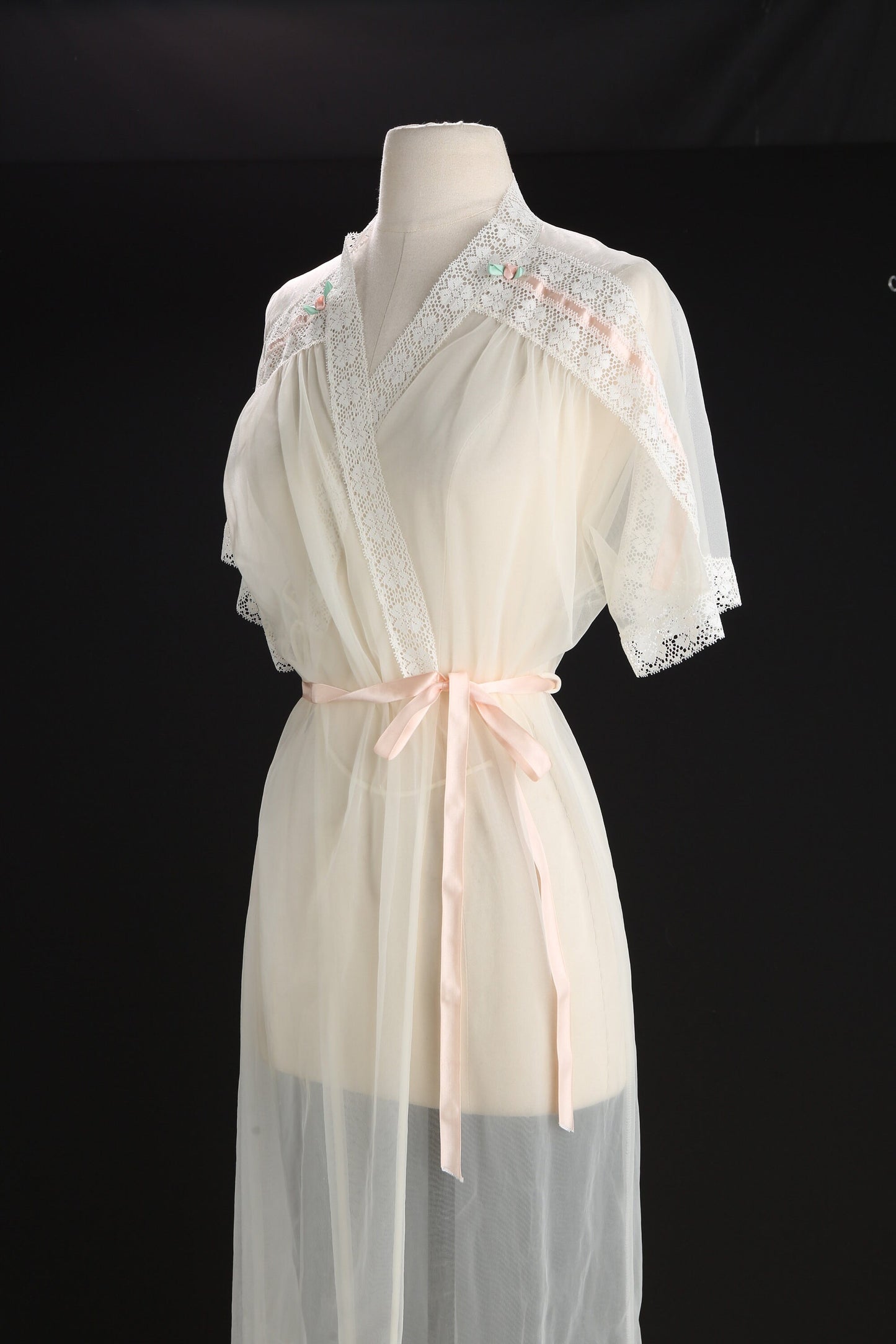 Vintage White Nightgown Polyester Robe