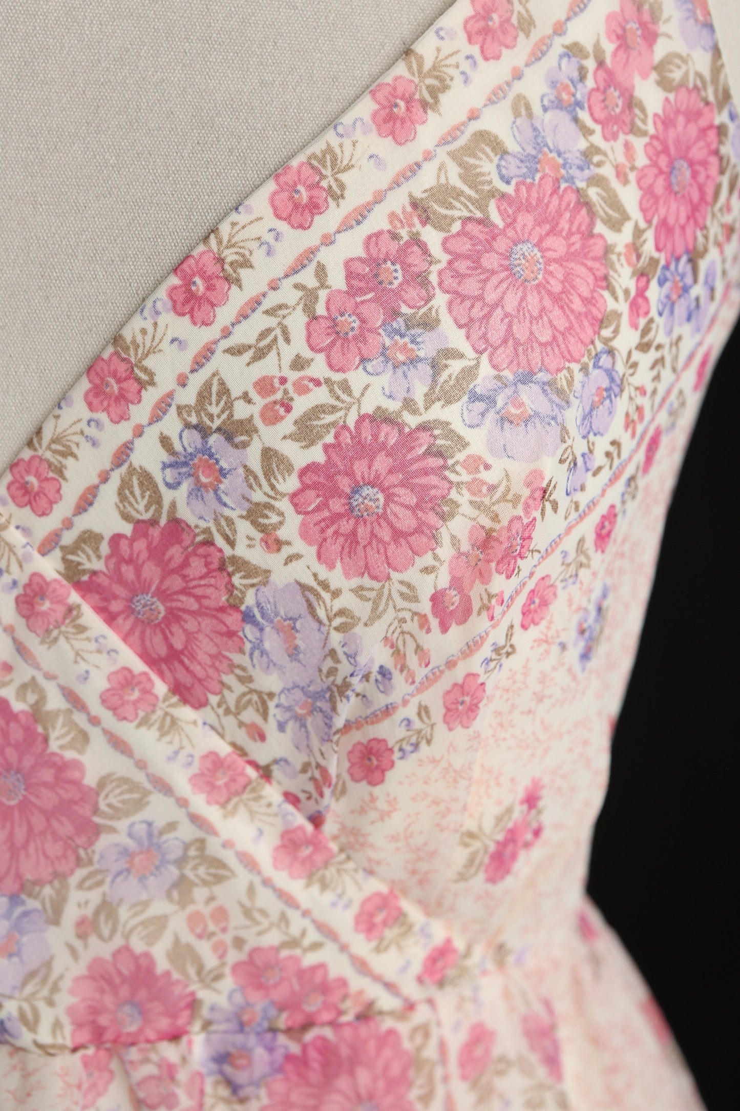 Vintage Women's Floral Print Long Summer Dress / Era: 70s - 80s