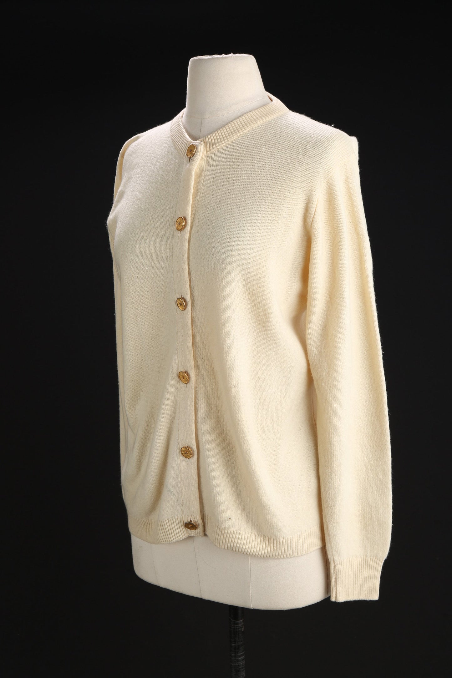 Vintage Women Beige Cardigan Sweater