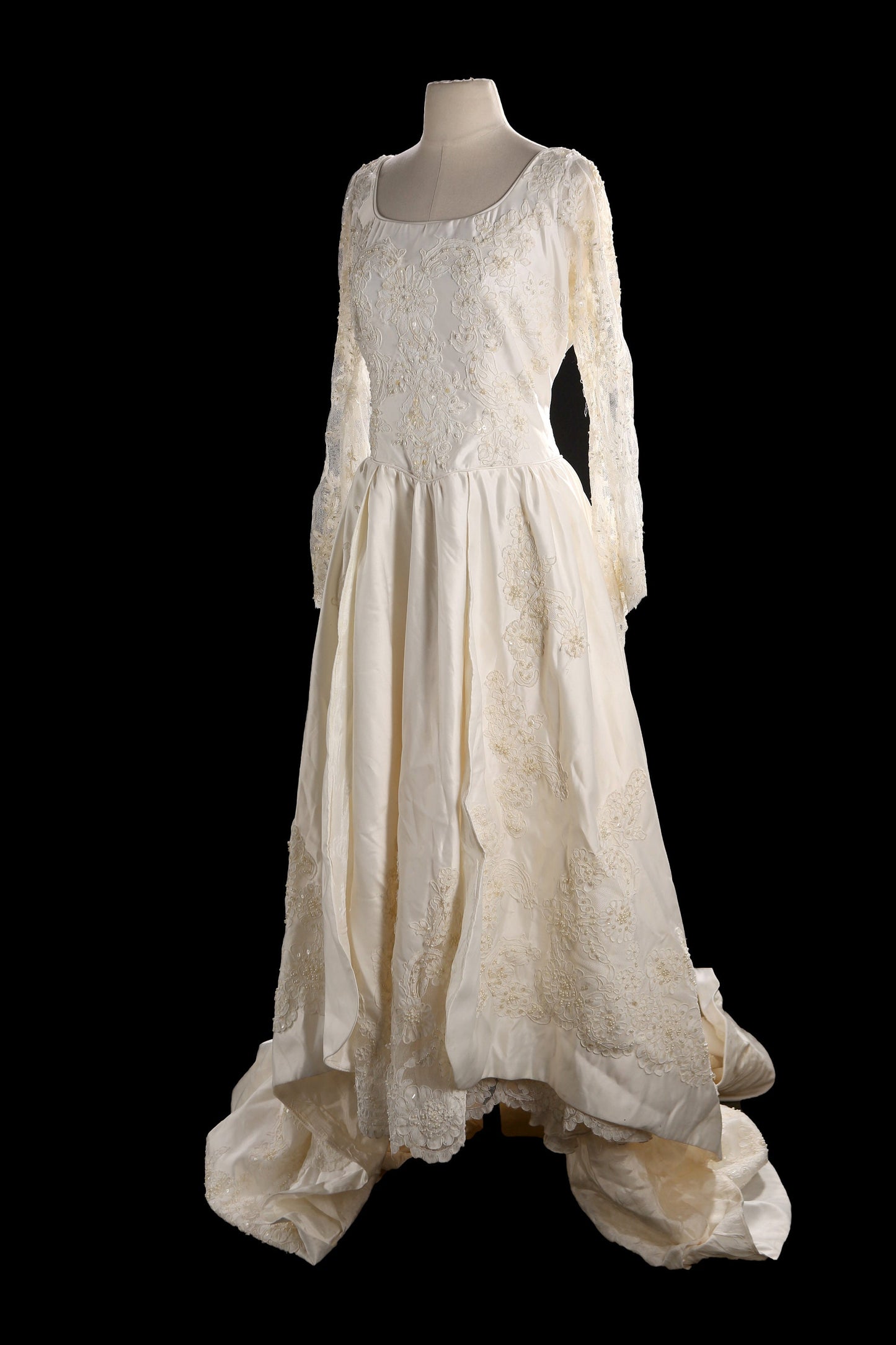 Vintage Women's White Wedding Dress