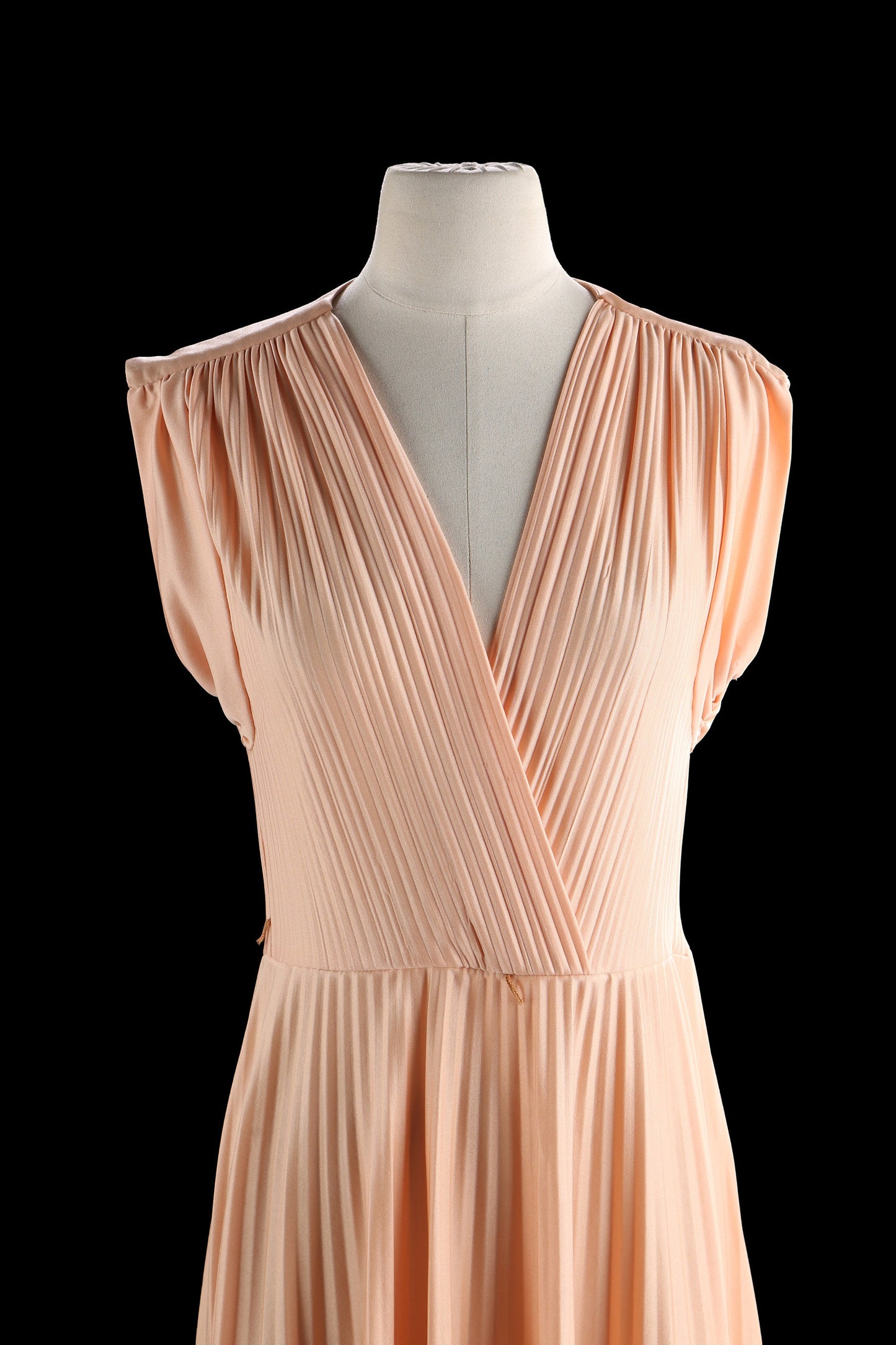 80s Women Pink Casual Sleeveless Dress with Pleated Fabric Pattern