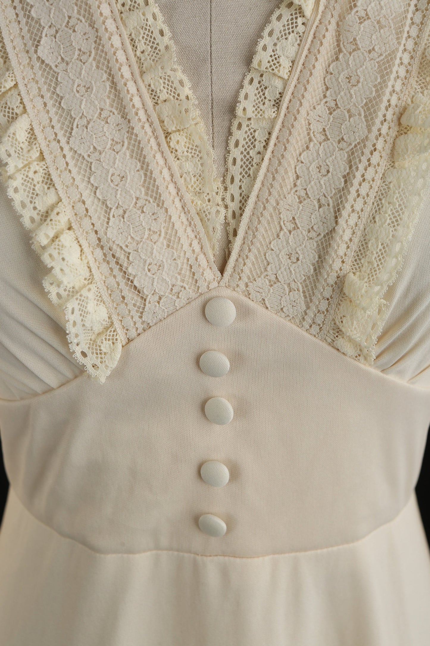 1970s Women Beige Casual Long Dress with Lace Collar Details