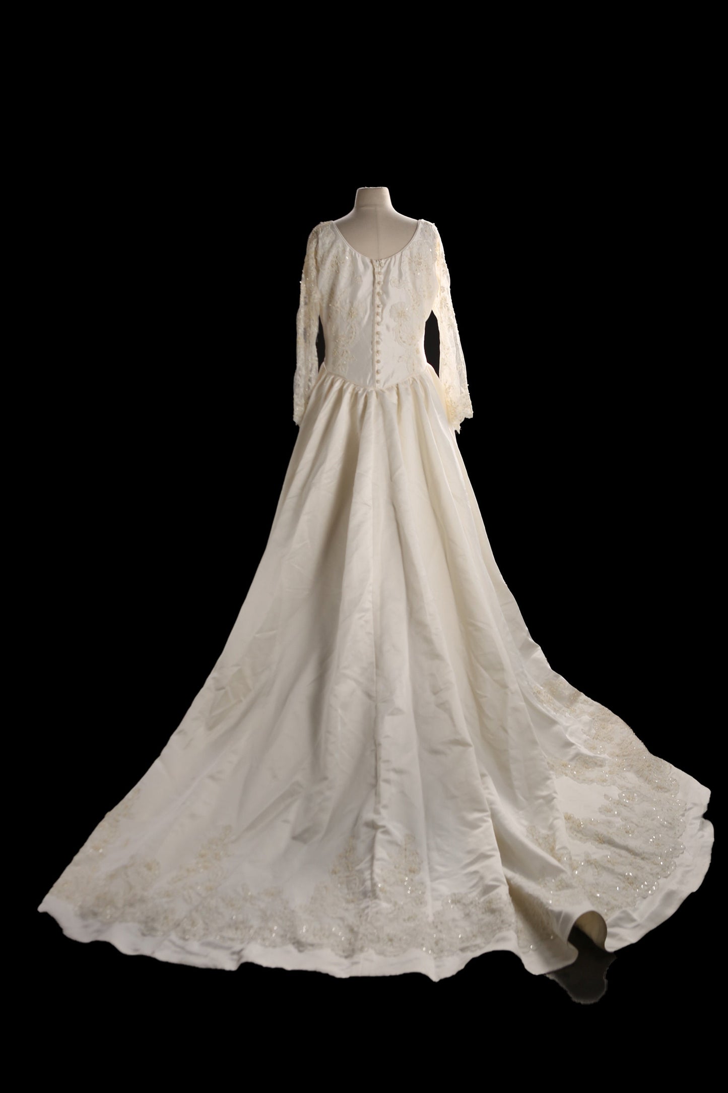 Vintage Women's White Wedding Dress