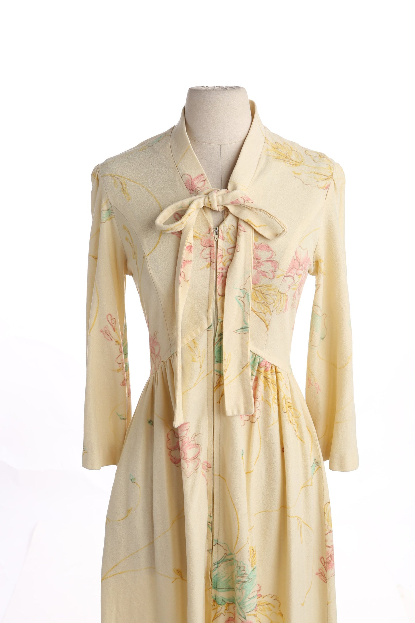 1970s Women Floral Print Yellow Casual Long Sleeve Dress by Dela - Ann