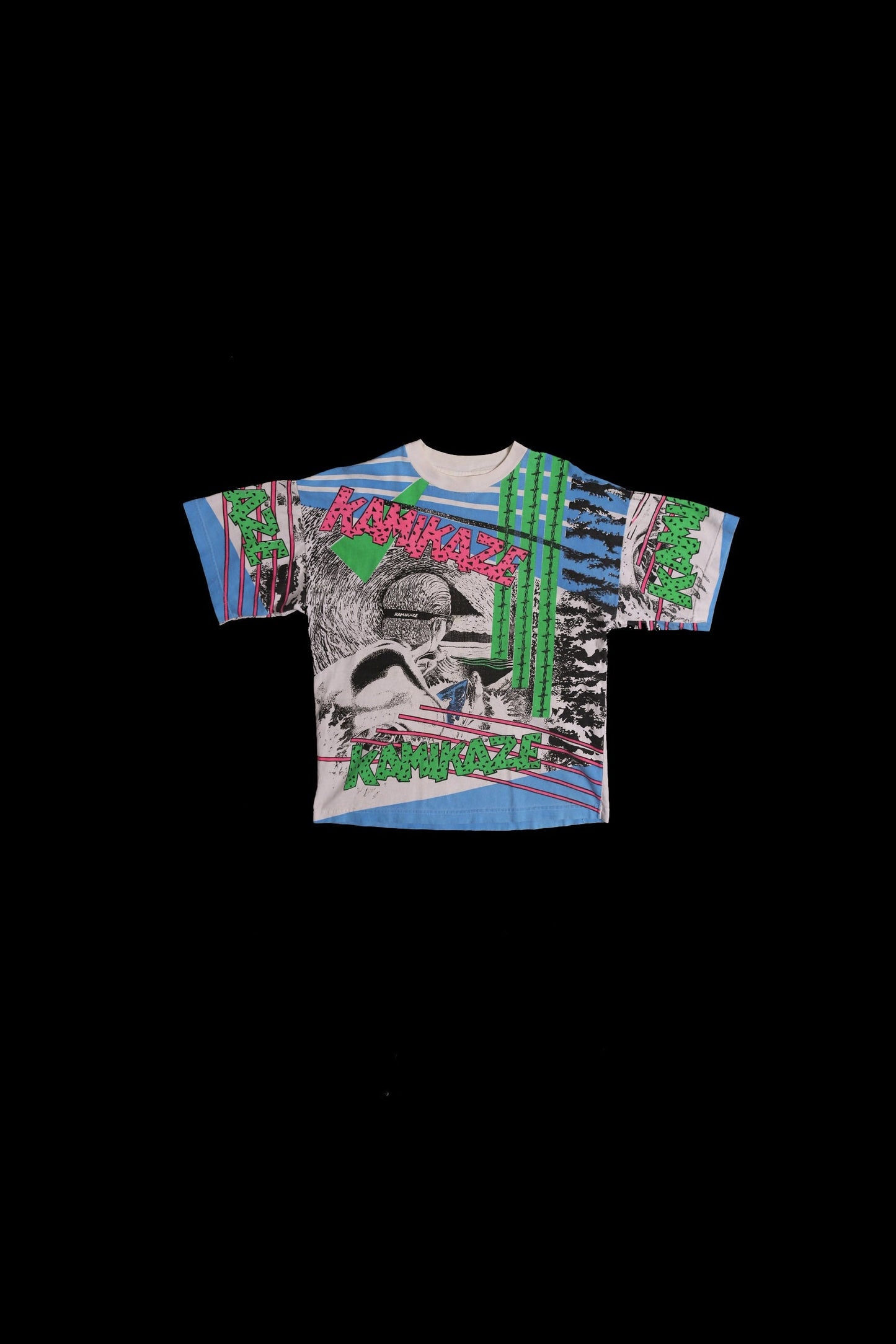 Vintage Surfing Graphic T-shirt- Big Wave