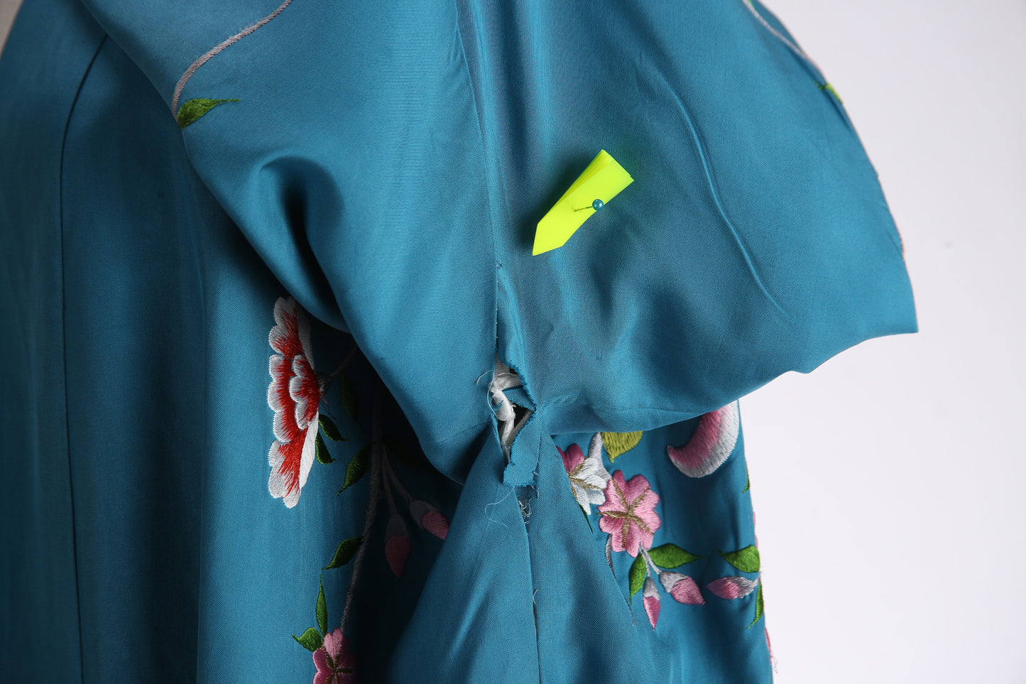 Vintage Japanese Kimono Robe with Back Floral Embroidery by Ichi-Fuji Co. - Estimated Era 1970's - 1990's