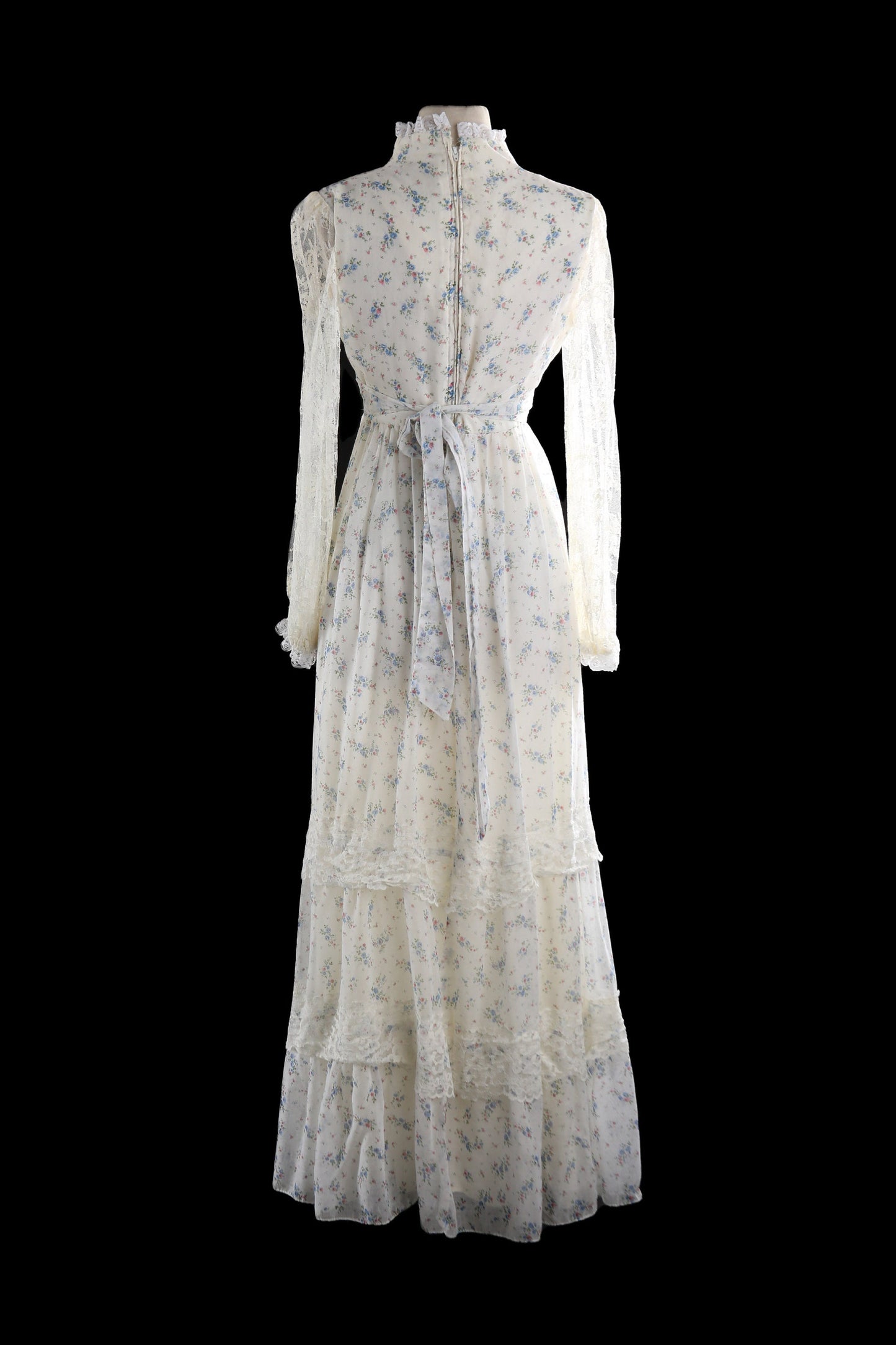 Vintage White Prairie Dress with Blue Floral Print Pattern and White Lace Sleeves - Estimated Era 1970's - 1980's - Western Boho Maxi Summer
