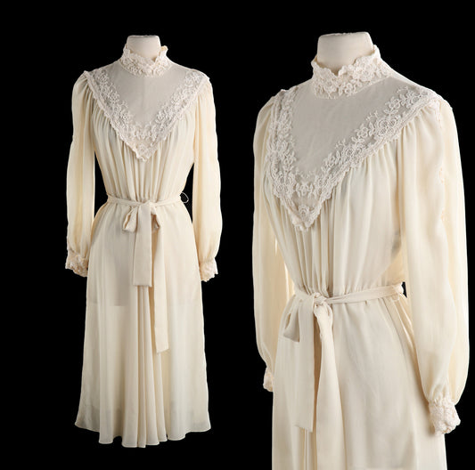1980's Women Beige Casual Dress with Lace Collar Details
