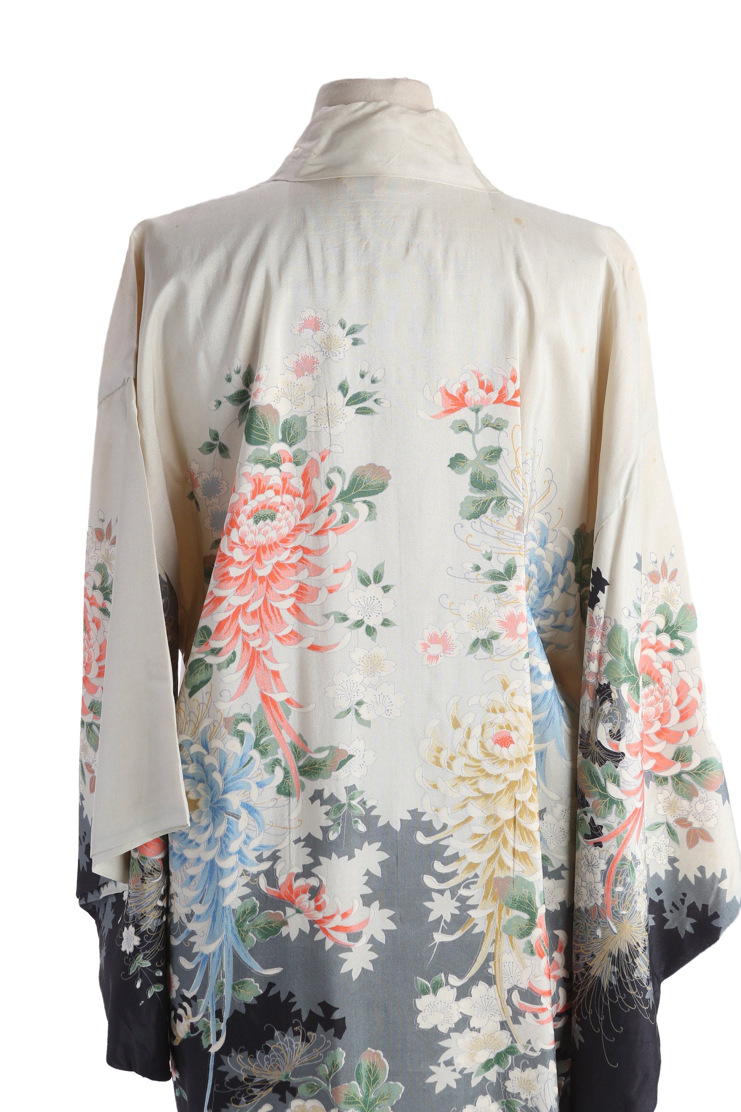 Vitage Kimono Robe with Floral Print Pattern Designs - Made in Japan - 100% Silk - Estimated Era 1960's - 1980's