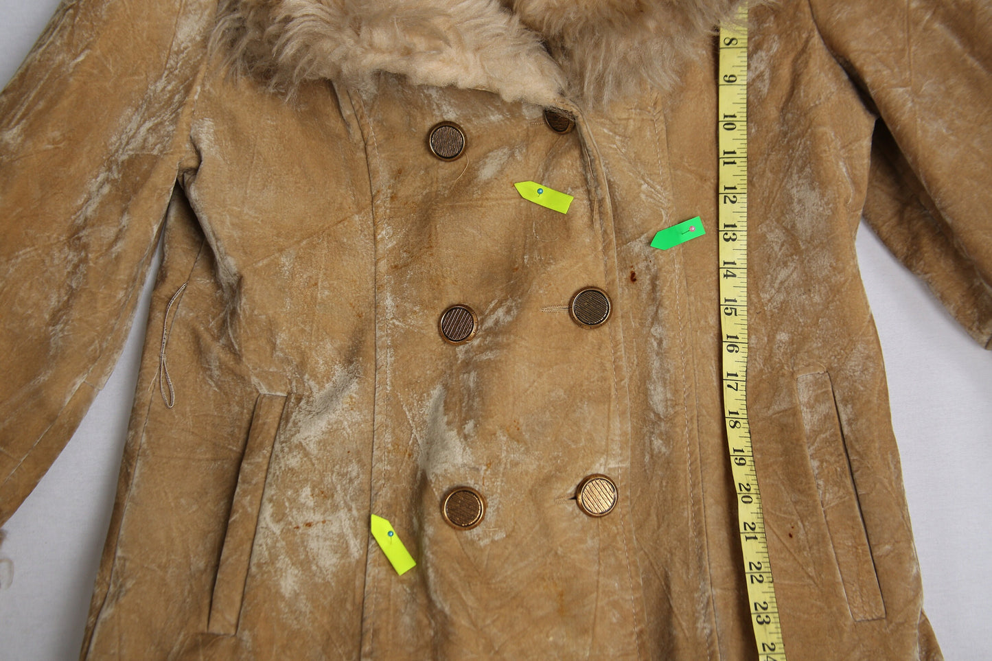 Vintage Women Beige Winter Coat with Faux Fur Collar - Estimated Era 1960's - 1970's
