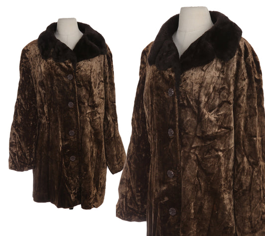 Vintage Women's Brown Winter Coat - Estimated Era 1960's - 1970's