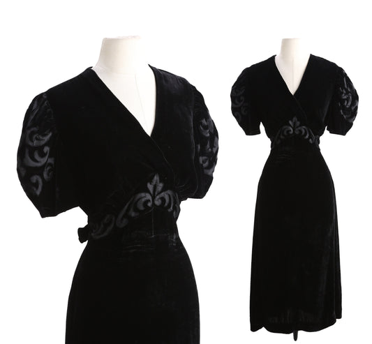 Vintage Women's Black Velvet Long Elegant Evening Dress Short Sleeves - Era 1930's - 1940's