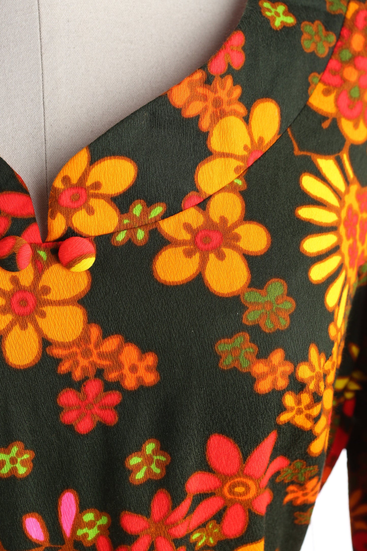 1970s Women Floral Print Hawaiian Summer Dress Long Sleeve by Sun Fashions of Hawaii Honolulu