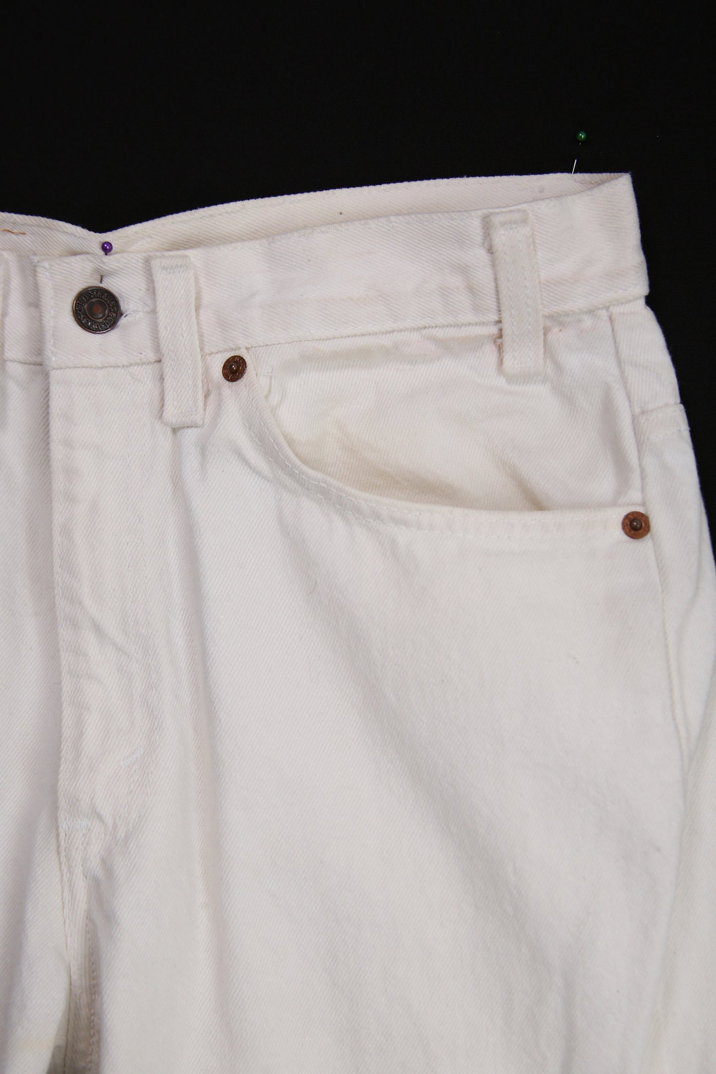 Vintage White Levis Jeans - Esytimated Era 1980's - 1990's