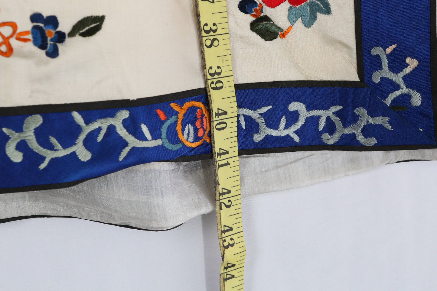 Vintage Chinese Cheongsam Embroidered Robe