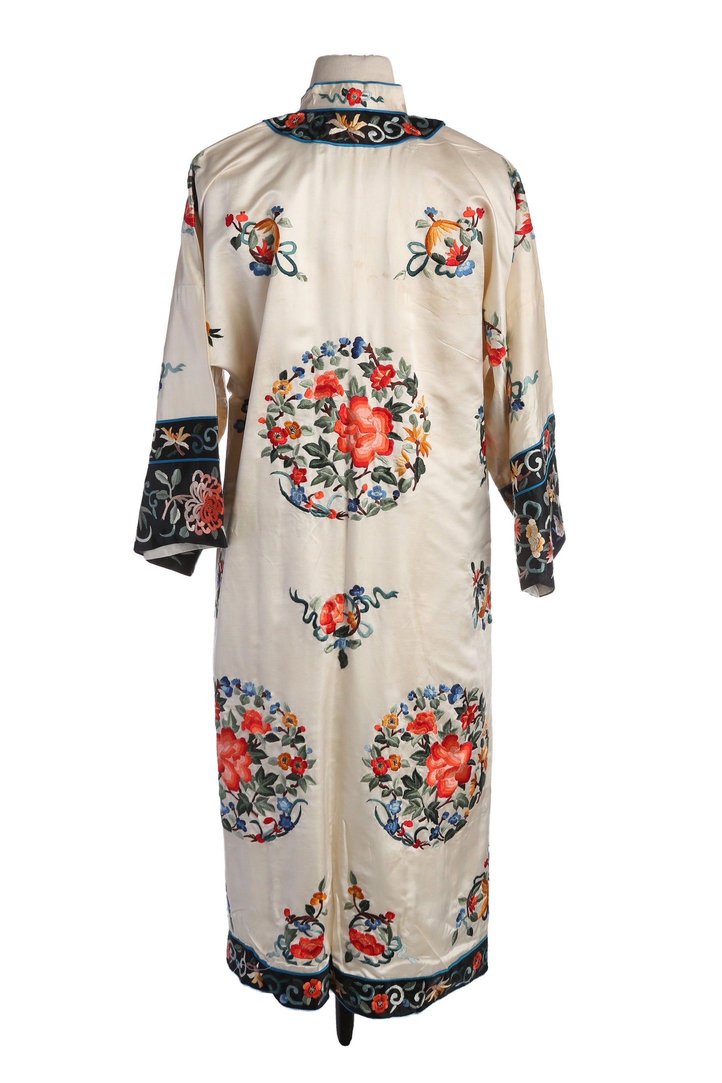 Vintage White Cheongsam Embroidered Robe by Bai Hua - Made in China - Estimated Era 1980's - 1990's