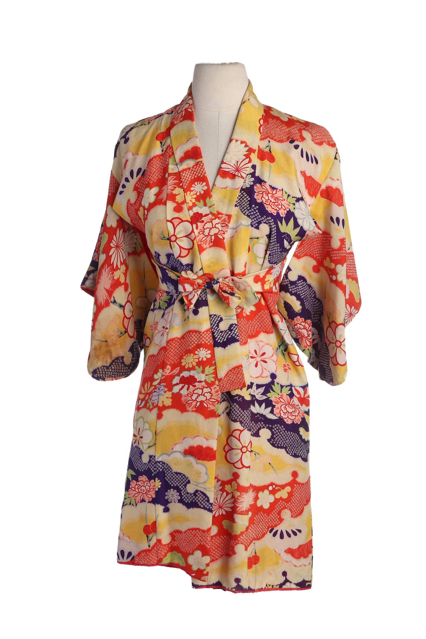 Vintage Red Kimono Robe with Floral Print Pattern