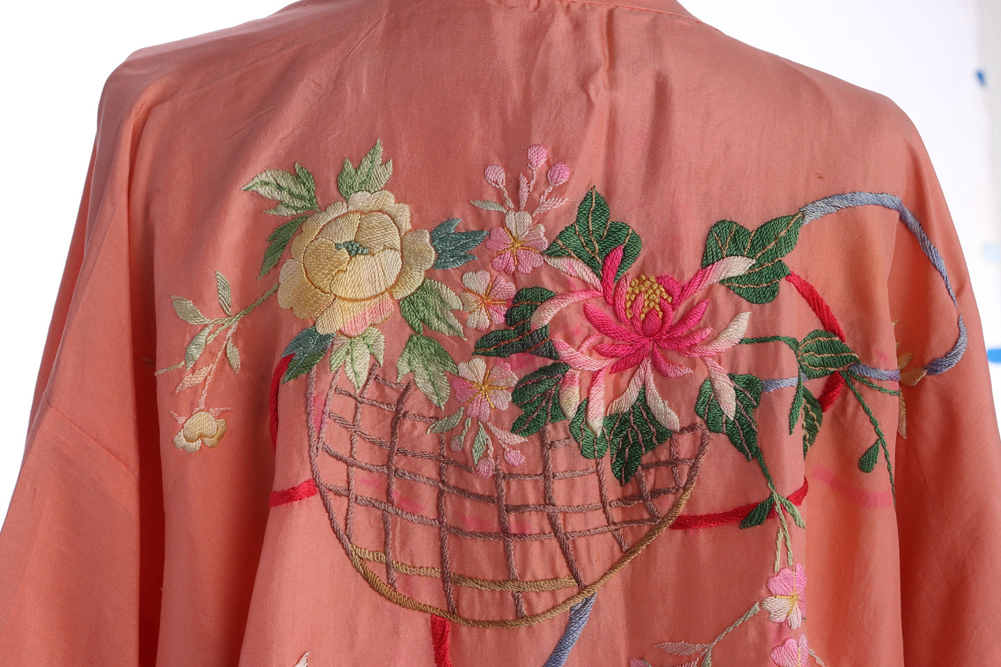 Vintage Pink Back Embroidered Kimono Robe